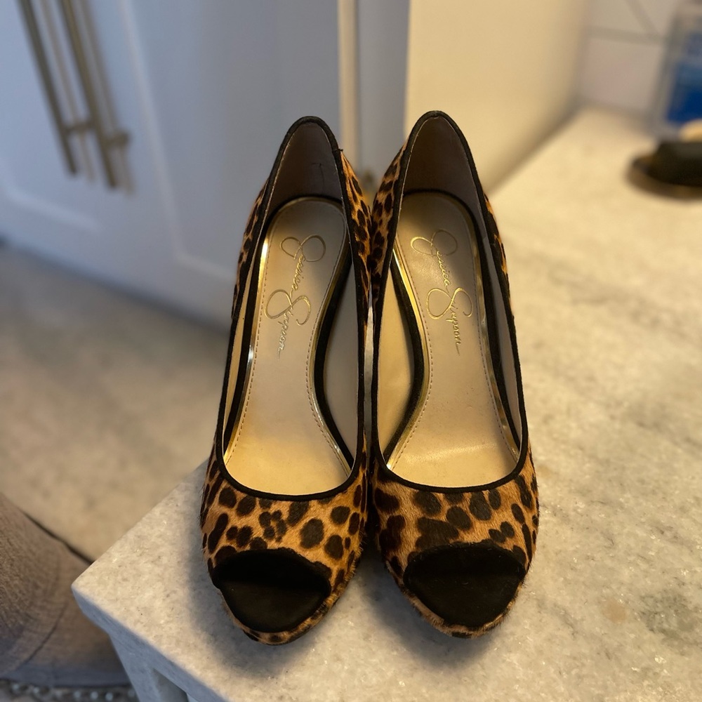 Jessica Simpson Leopard Pumps
